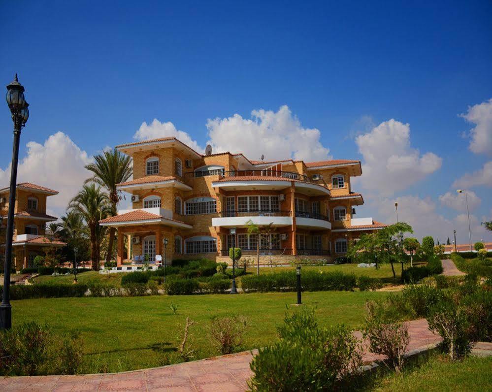 Tolip Inn Resort Fāʼid Exterior foto